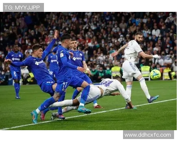 巴黎日耳曼与拜仁慕尼黑对决结果揭晓精彩瞬间回顾